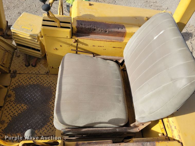 image for item LC9474 1978 Caterpillar 977L  track loader