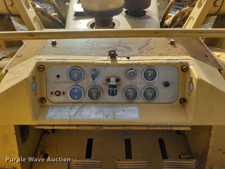 image for item LC9474 1978 Caterpillar 977L  track loader