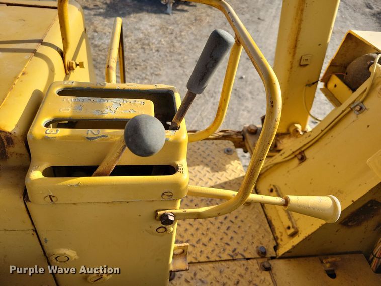 image for item LC9474 1978 Caterpillar 977L  track loader