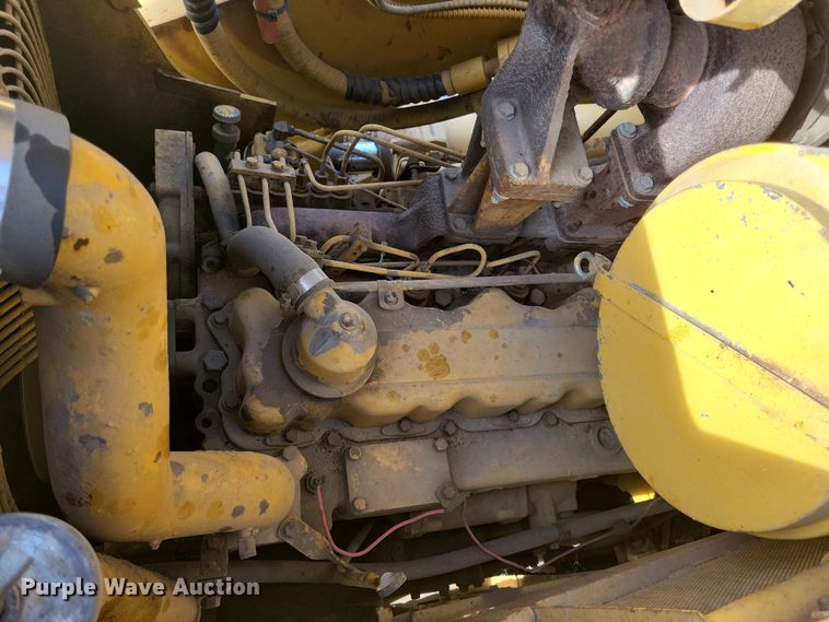 image for item LC9474 1978 Caterpillar 977L  track loader