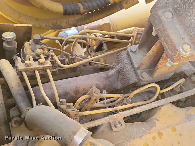 image for item LC9474 1978 Caterpillar 977L  track loader