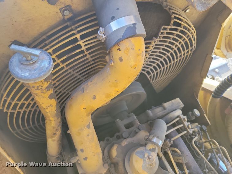 image for item LC9474 1978 Caterpillar 977L  track loader