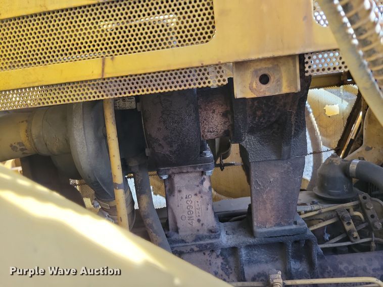 image for item LC9474 1978 Caterpillar 977L  track loader