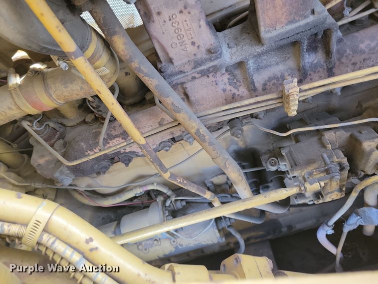 image for item LC9474 1978 Caterpillar 977L  track loader