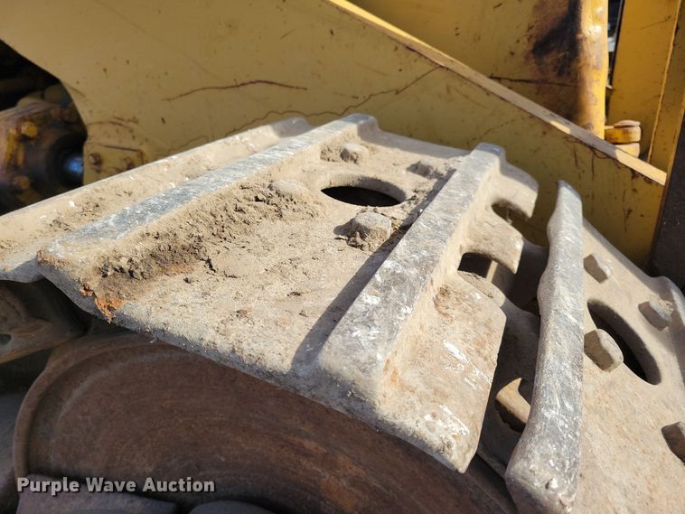 image for item LC9474 1978 Caterpillar 977L  track loader