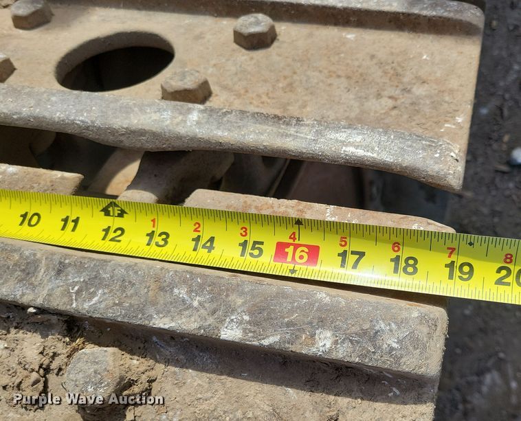 image for item LC9474 1978 Caterpillar 977L  track loader