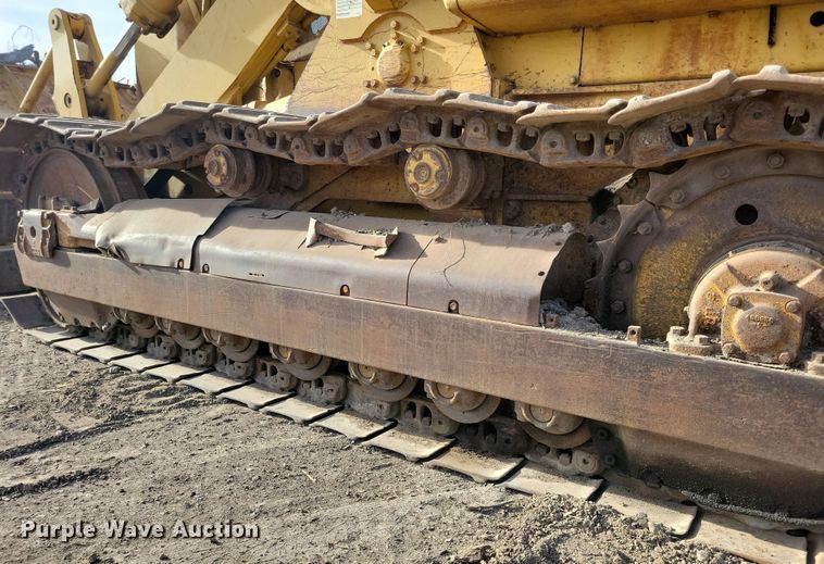 image for item LC9474 1978 Caterpillar 977L  track loader