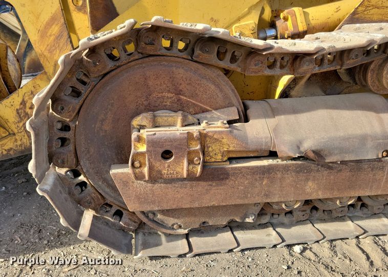 image for item LC9474 1978 Caterpillar 977L  track loader
