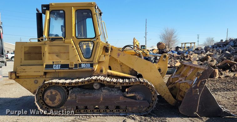 image for item LC9476 1995 Caterpillar 953B  loader