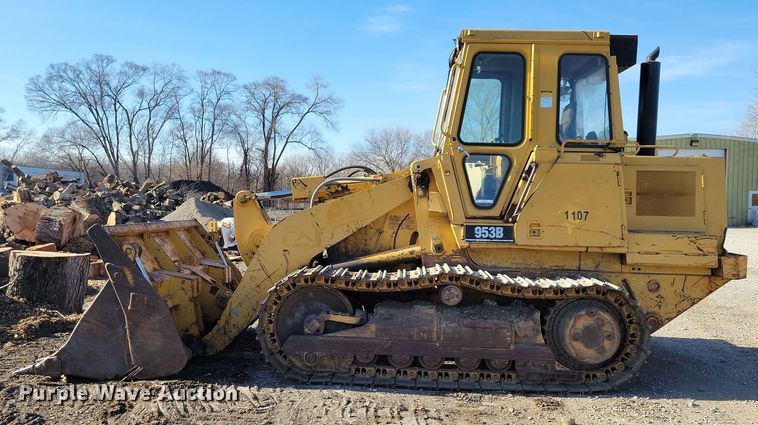 image for item LC9476 1995 Caterpillar 953B  loader