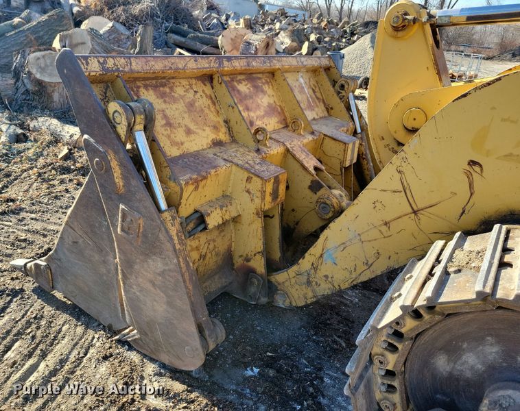 image for item LC9476 1995 Caterpillar 953B  loader