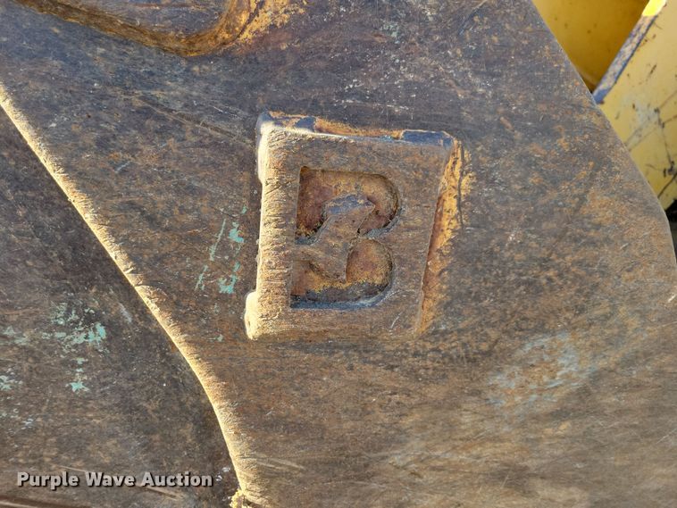 image for item LC9476 1995 Caterpillar 953B  loader