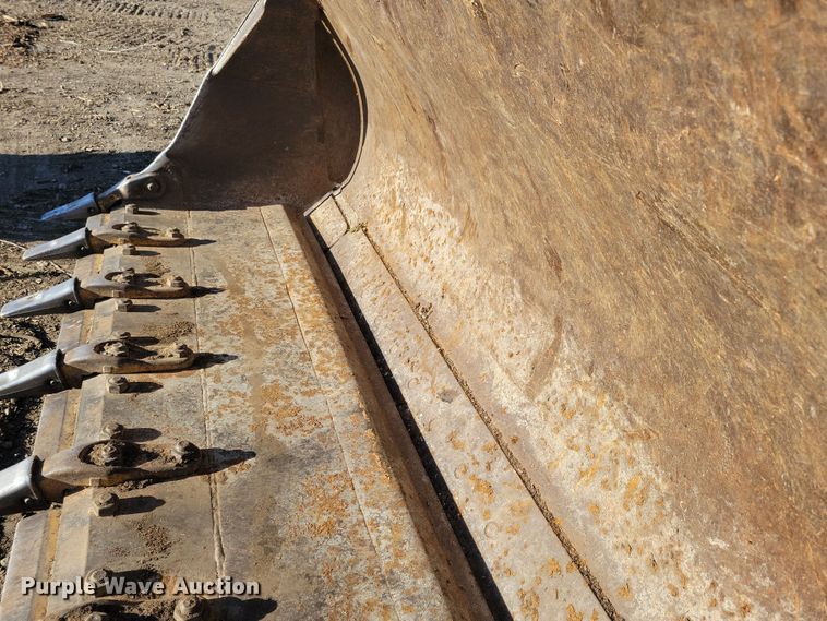 image for item LC9476 1995 Caterpillar 953B  loader