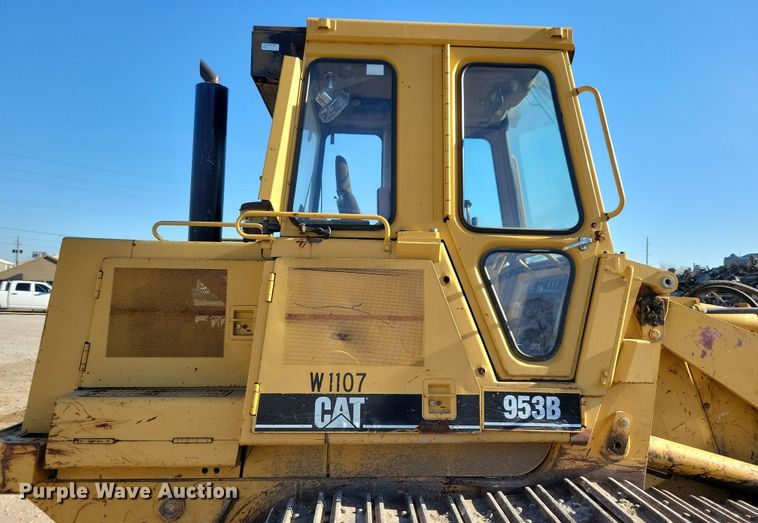 image for item LC9476 1995 Caterpillar 953B  loader