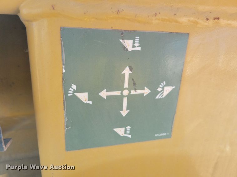 image for item LC9476 1995 Caterpillar 953B  loader