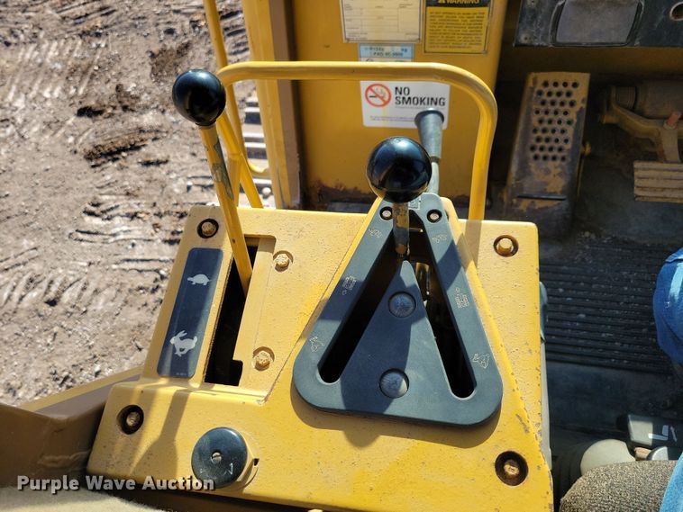 image for item LC9476 1995 Caterpillar 953B  loader