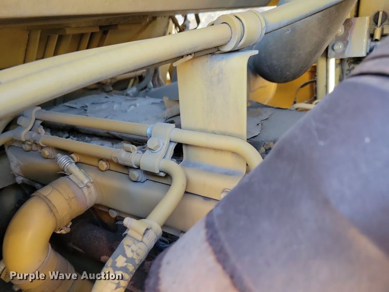 image for item LC9476 1995 Caterpillar 953B  loader