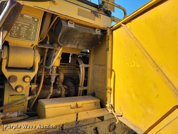 image for item LC9476 1995 Caterpillar 953B  loader