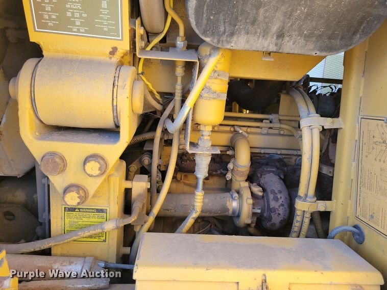 image for item LC9476 1995 Caterpillar 953B  loader