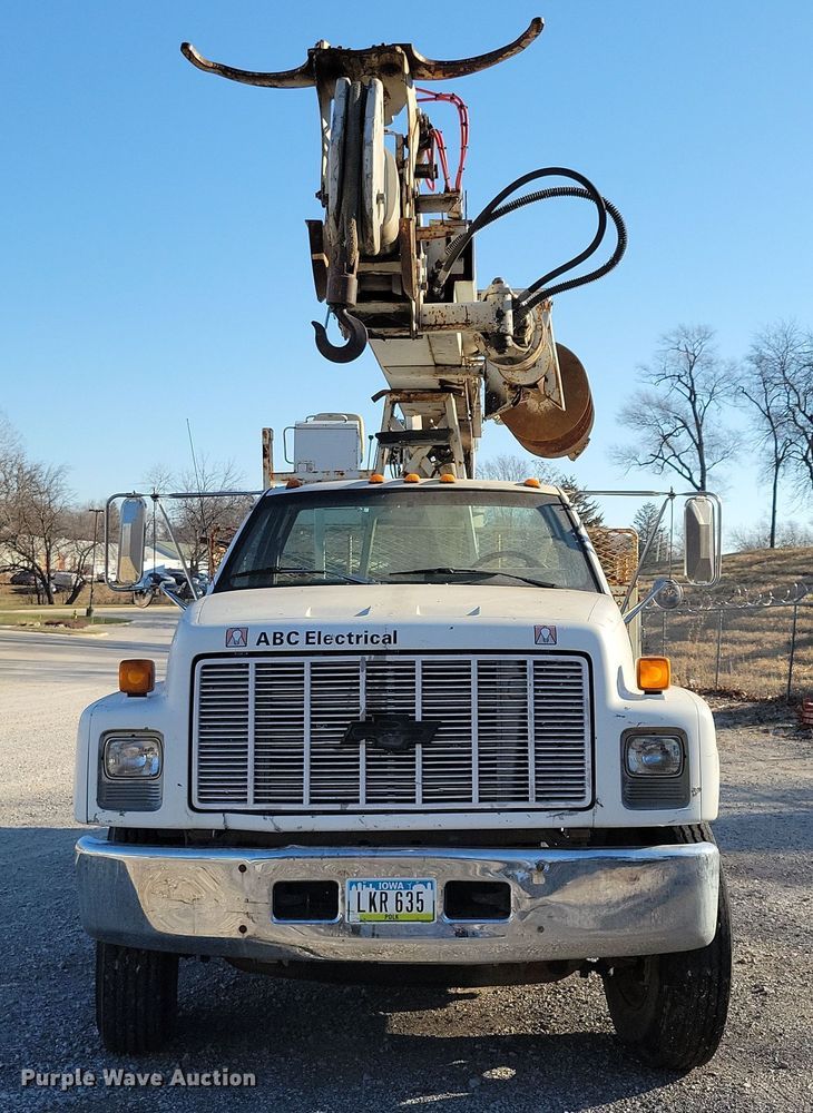 image for item LC9477 1992 Chevrolet Kodiak C6500  digger derrick truck