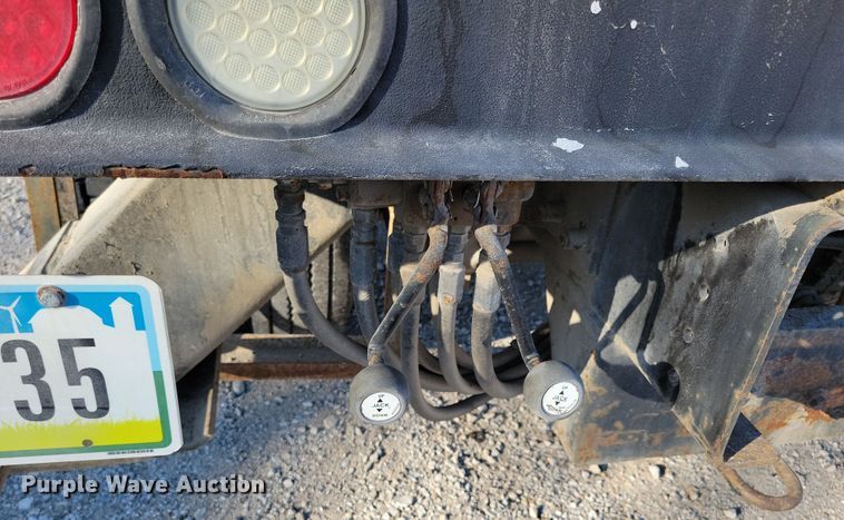 image for item LC9477 1992 Chevrolet Kodiak C6500  digger derrick truck