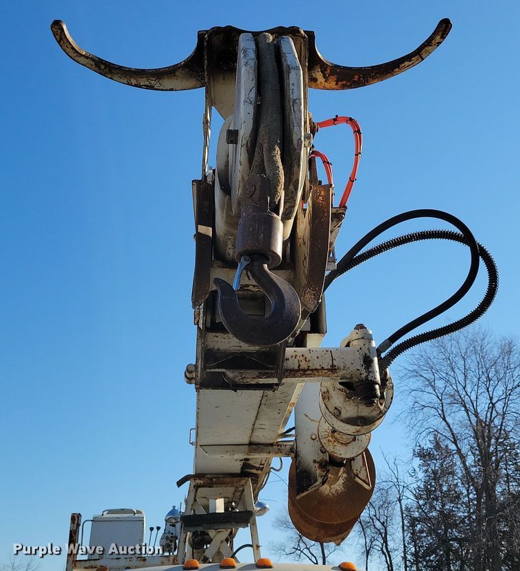 image for item LC9477 1992 Chevrolet Kodiak C6500  digger derrick truck