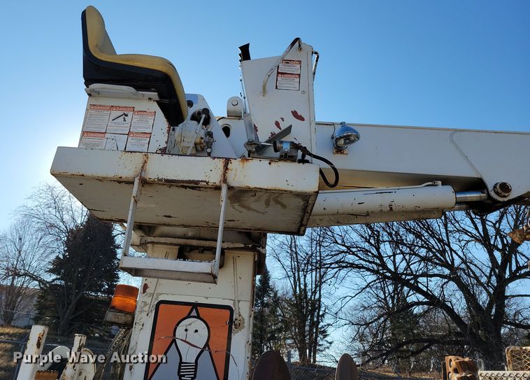 image for item LC9477 1992 Chevrolet Kodiak C6500  digger derrick truck