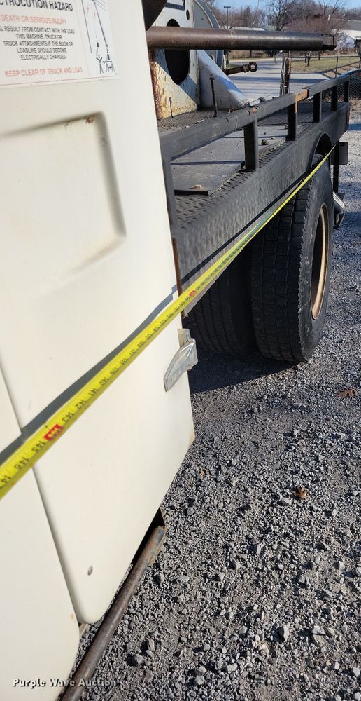 image for item LC9477 1992 Chevrolet Kodiak C6500  digger derrick truck