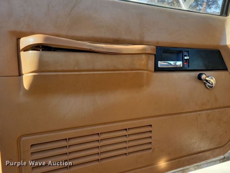 image for item LC9477 1992 Chevrolet Kodiak C6500  digger derrick truck