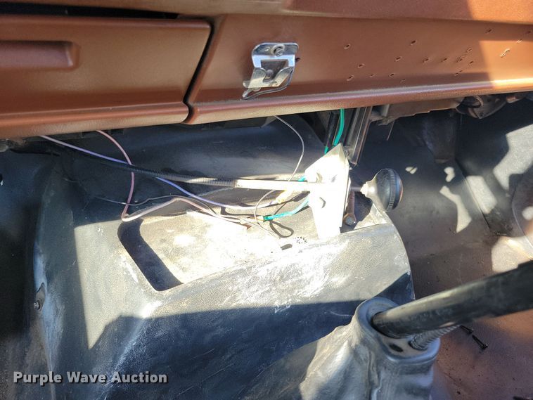 image for item LC9477 1992 Chevrolet Kodiak C6500  digger derrick truck