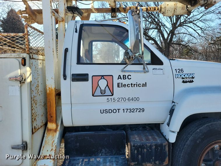 image for item LC9477 1992 Chevrolet Kodiak C6500  digger derrick truck