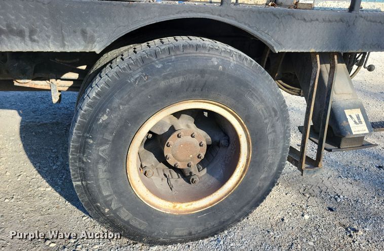 image for item LC9477 1992 Chevrolet Kodiak C6500  digger derrick truck