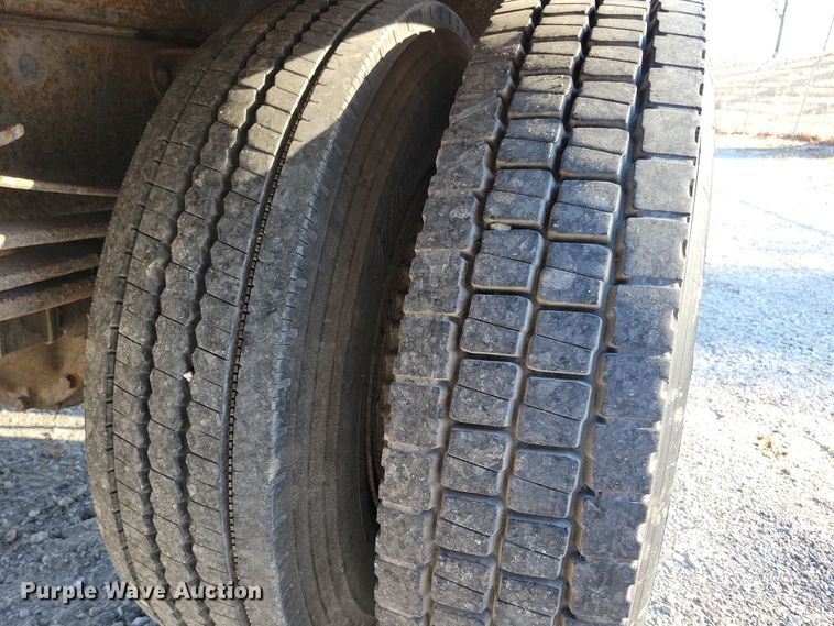 image for item LC9477 1992 Chevrolet Kodiak C6500  digger derrick truck