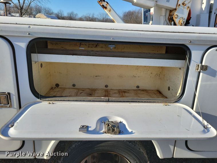 image for item LC9478 2008 Ford F550  bucket truck