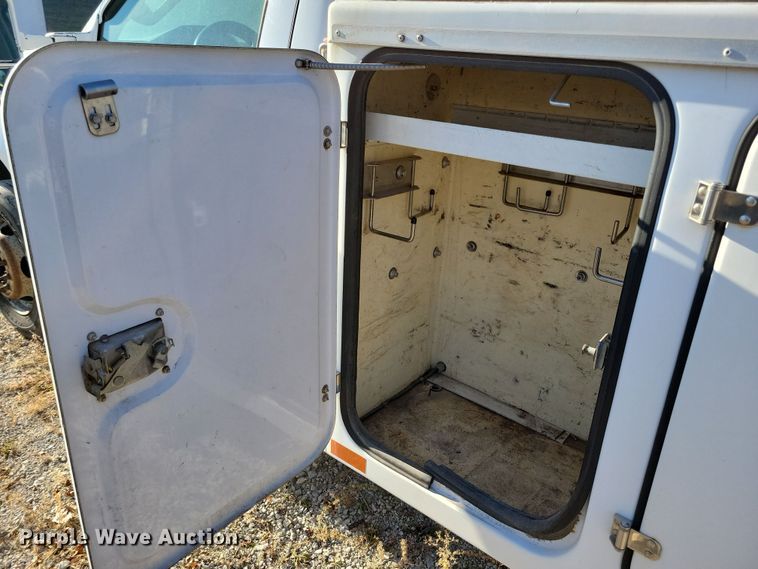 image for item LC9478 2008 Ford F550  bucket truck