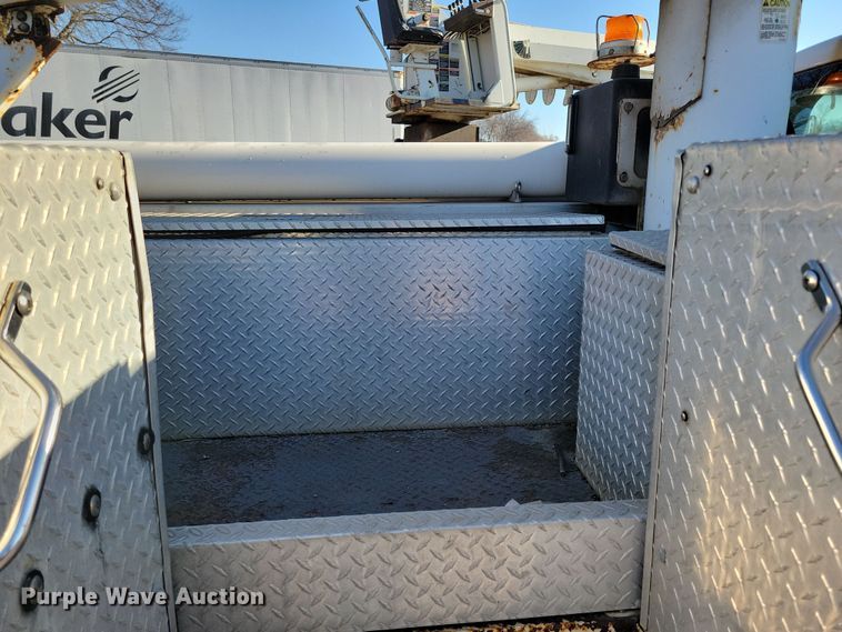 image for item LC9478 2008 Ford F550  bucket truck