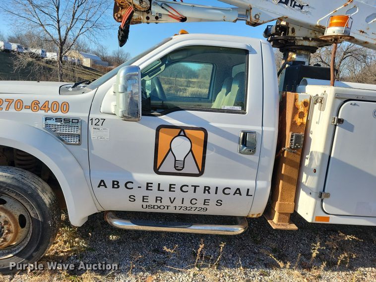 image for item LC9478 2008 Ford F550  bucket truck