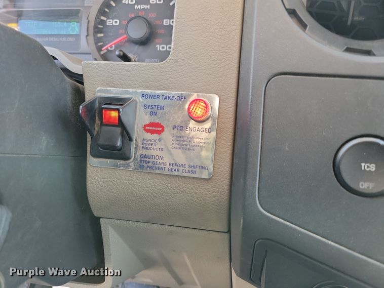 image for item LC9478 2008 Ford F550  bucket truck