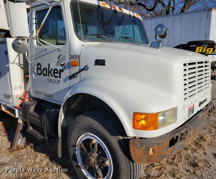 image for item LC9479 1995 International 4700  bucket truck