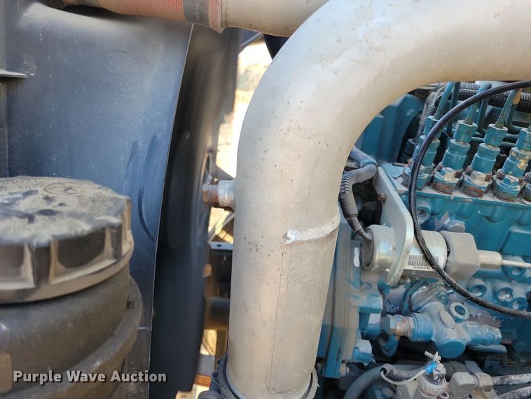 image for item LC9479 1995 International 4700  bucket truck