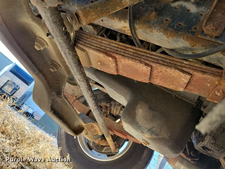 image for item LC9479 1995 International 4700  bucket truck