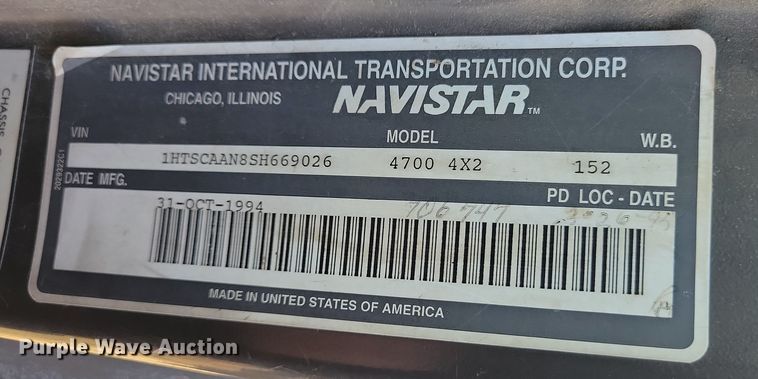 image for item LC9479 1995 International 4700  bucket truck