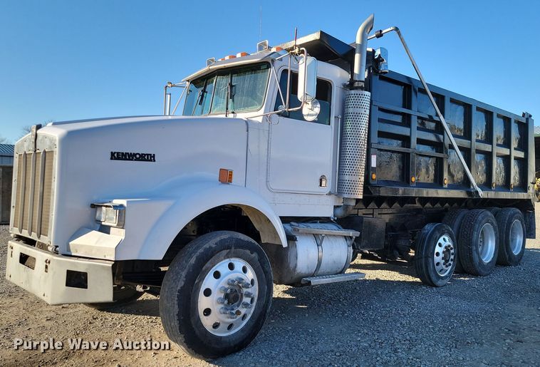 image for item LD9052 1997 Kenworth T800  dump truck