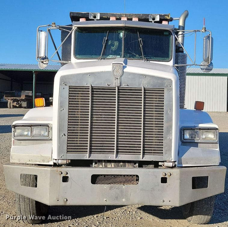 image for item LD9052 1997 Kenworth T800  dump truck