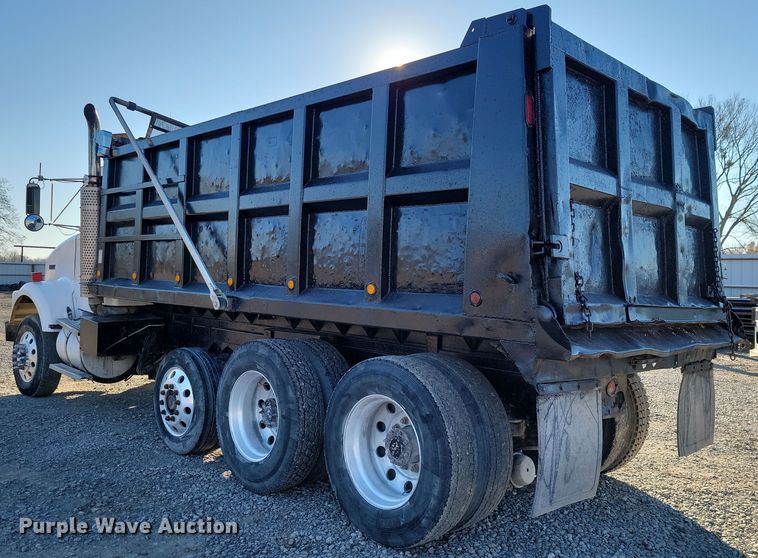 image for item LD9052 1997 Kenworth T800  dump truck