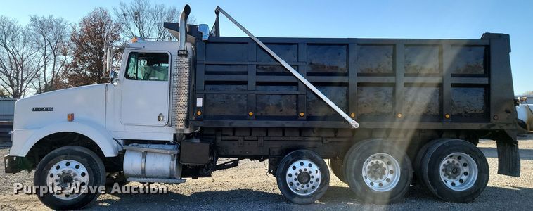 image for item LD9052 1997 Kenworth T800  dump truck
