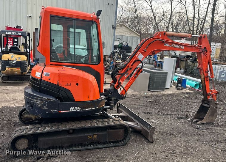 image for item LH9035 2007 Kubota U35SS  mini excavator