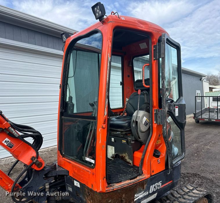 image for item LH9035 2007 Kubota U35SS  mini excavator