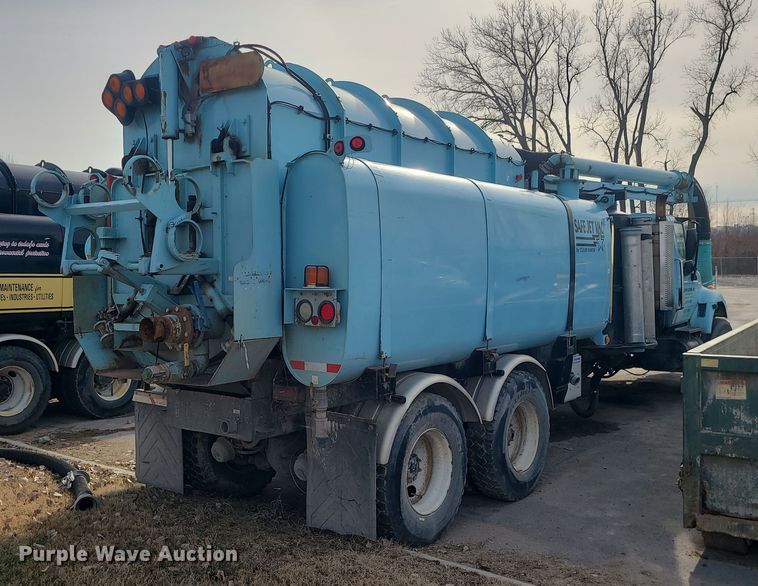 image for item LJ9421 2005 International 7500  sewer jetter truck