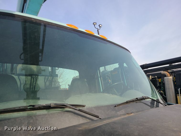 image for item LJ9421 2005 International 7500  sewer jetter truck